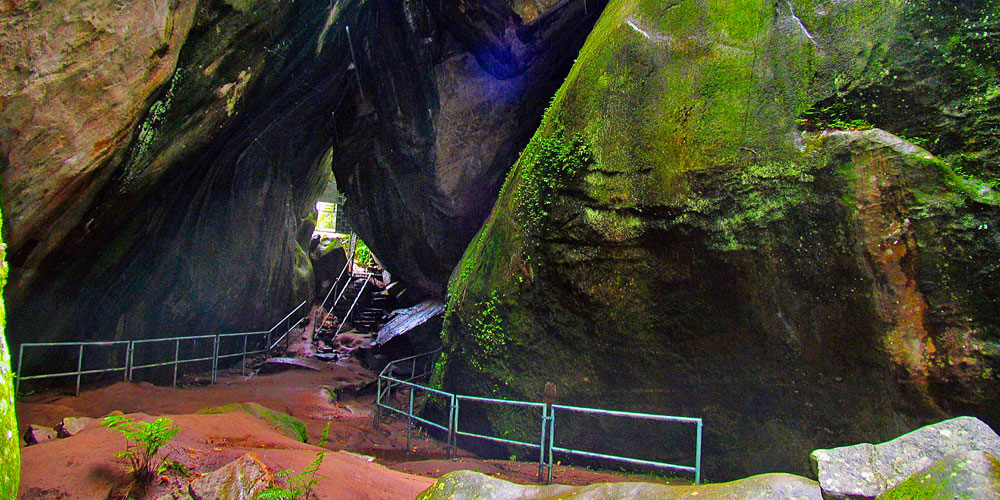 edakkal cave in wayanad to a worth visiting